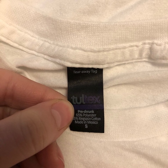 3 for $15 NWOT Fossil T-Shirt - Picture 3 of 3